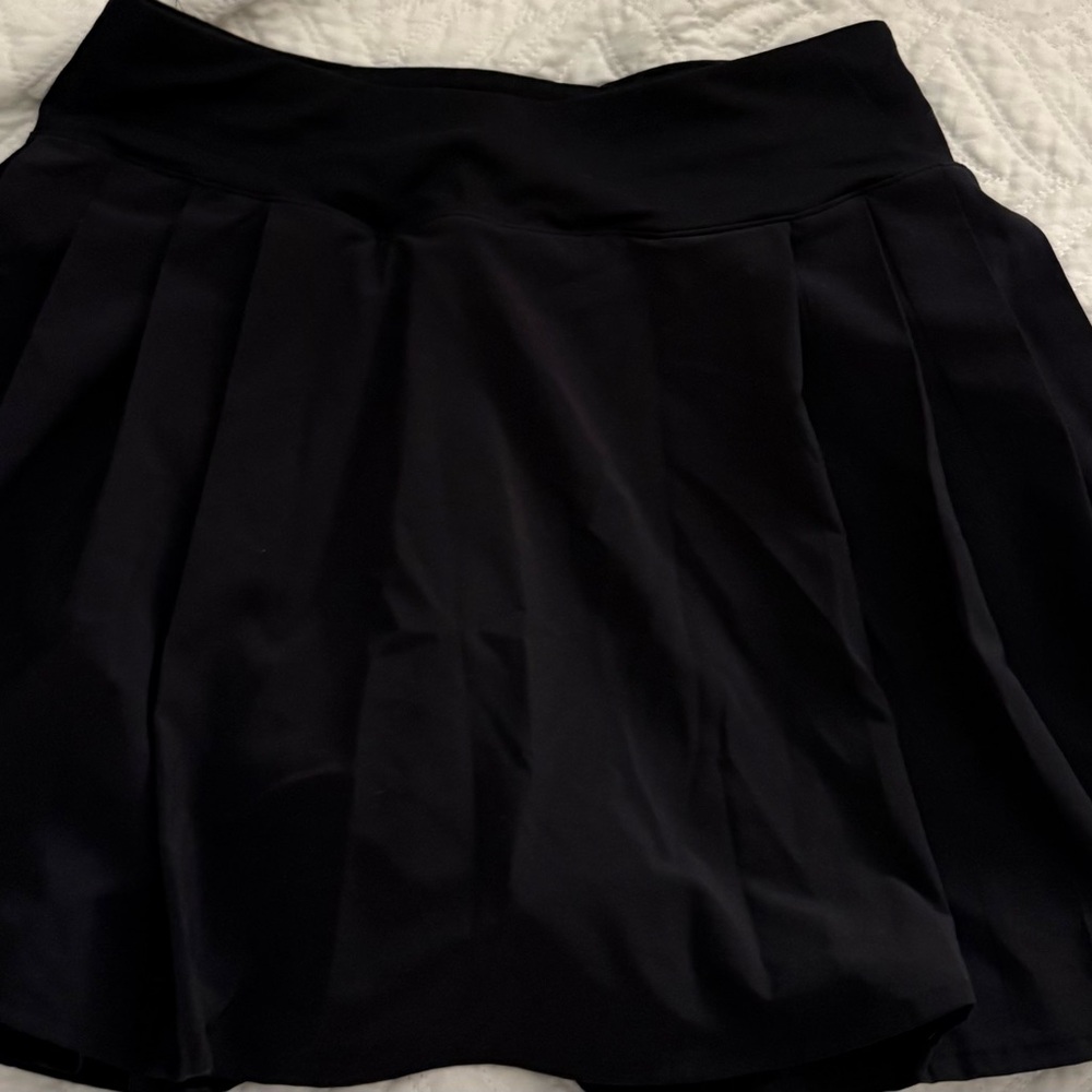 lululemon skort - Picture 2 of 3